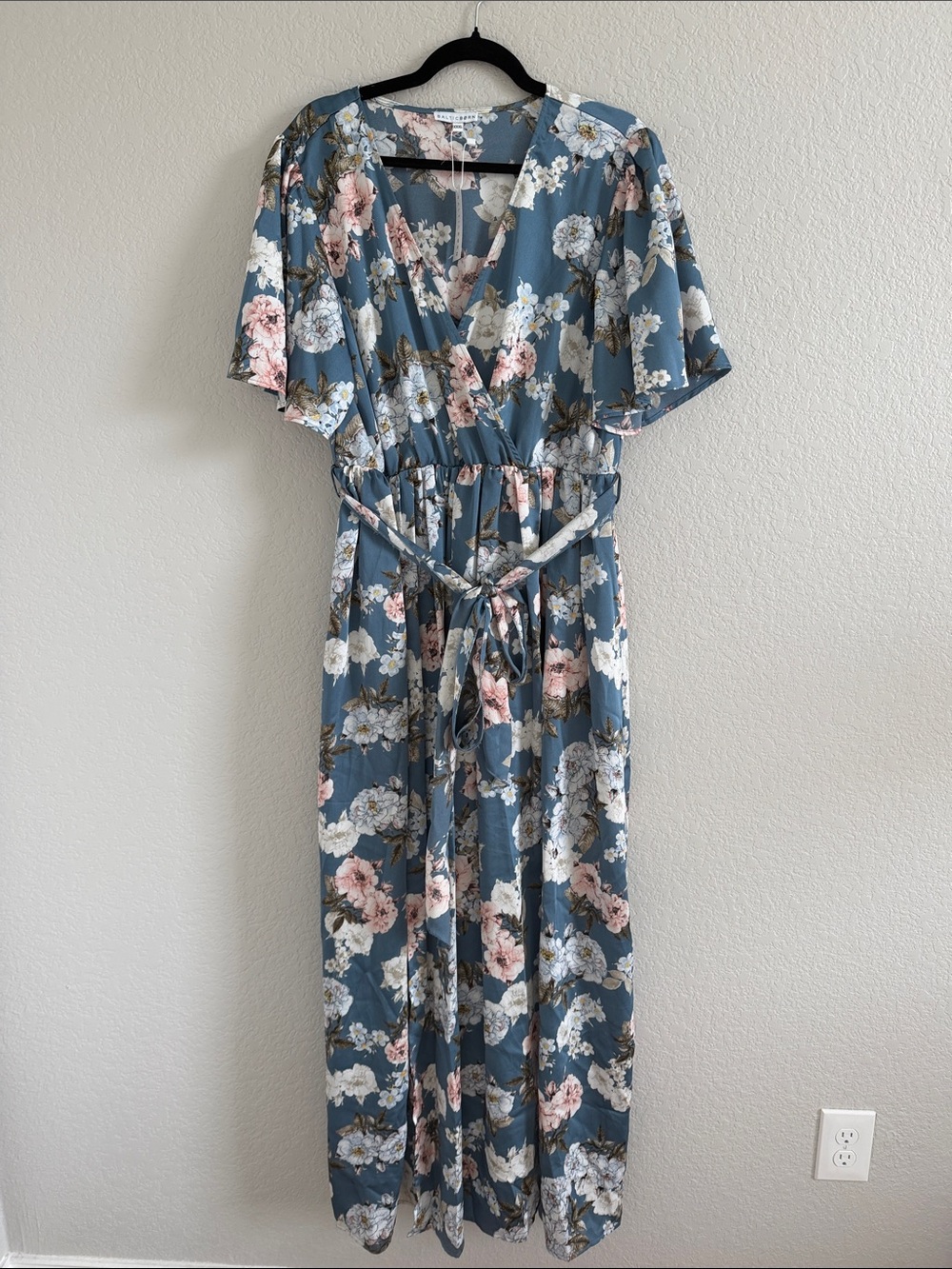 NWT BALTIC BORN Sicily Satin Maxi Dress | Blue Floral. Size XXXL - Picture 3 of 11